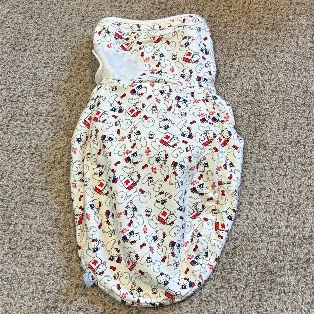 Ergobaby 100% Cotton Hello Kitty Head in The Clouds Swaddler One Size | baby |